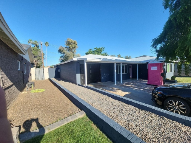 5-Apr-19-2024-04_53pm-H4u3 Vinyl Exterior Painting in Phoenix