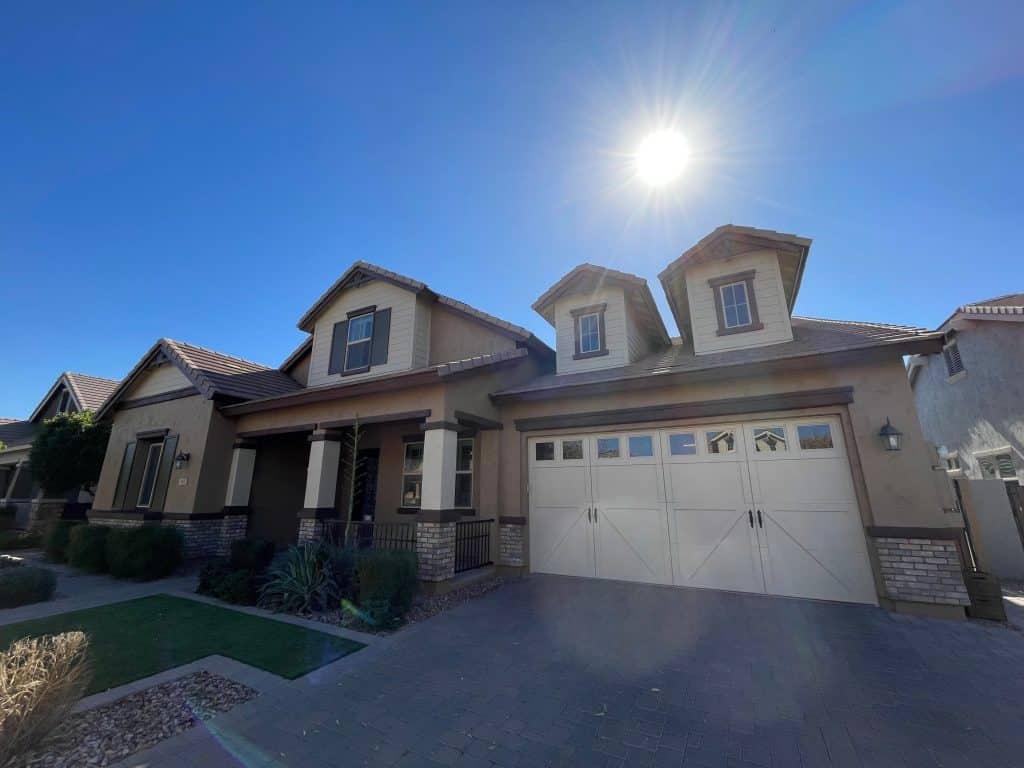 Top-Tier Exterior House Painting in Phoenix, AZ 3 Remarkable Exterior Painting Services in E Bethena St. Wong.